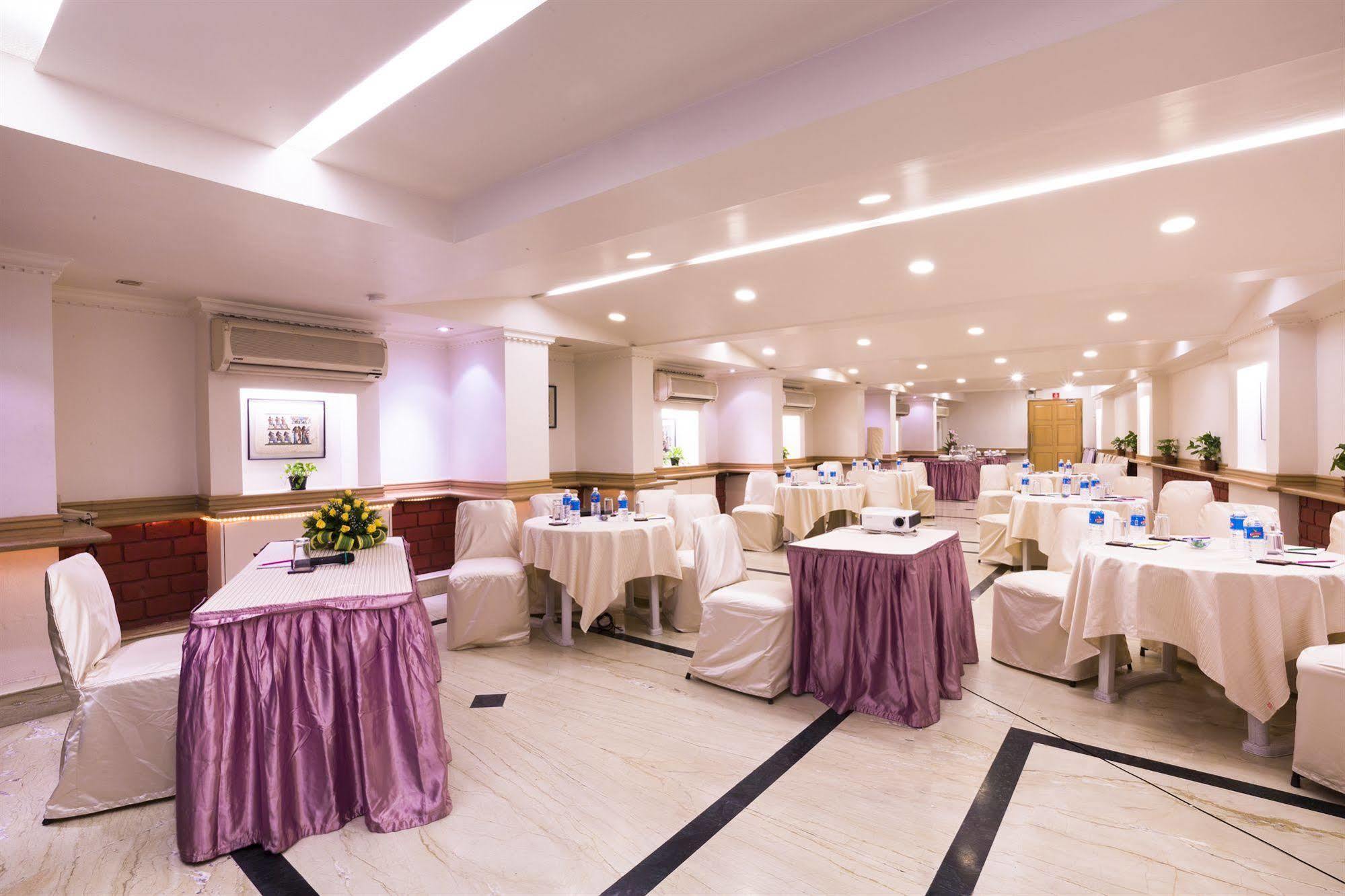 Hotel T24 Retro Bombaj Zewnętrze zdjęcie